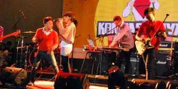 Rock Alternatif Kinetik Bikin Pesta KapanLagi.com® Makin Meriah