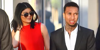 Romantis! Kylie Jenner dan Tyga Umbar Kemesraan Lewat Sepatu