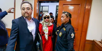 Roro Fitria Buktikan Ada KDRT &#38; Orang Ketiga di Perkawinannya Dengan Andre Irawan