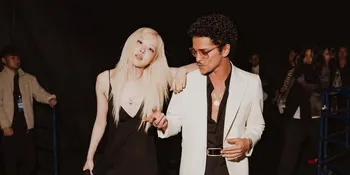 Rose BLACKPINK Cetak Sejarah, ‘APT’ Bareng Bruno Mars Duduki Posisi 1 IFPI 2025