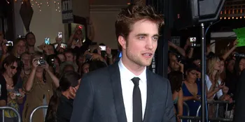 Rose McGowan - Robert Pattinson Ternyata Punya Hubungan Khusus