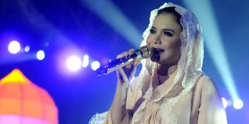 Rossa Suka Nyanyi 'Terajana' dan 'Kopi Dangdut'