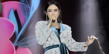 Rugi Banget Kalau Gak Datang, Ini Deretan Lagu Cita Citata di Entikong