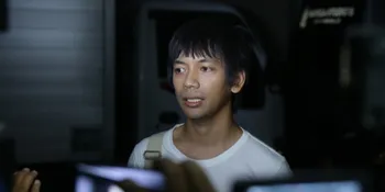 Rumah Kebanjiran Setinggi Pinggang, Rian D'Masiv Nekat Terobos Air demi Mencari Nafkah