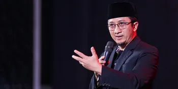 Rumah Ustaz Yusuf Mansur Digerebek Massa, Belasan Orang Menuntut Sambil Bawa Spanduk