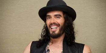 Russell Brand Berniat Threesome Dengan The Kardashians