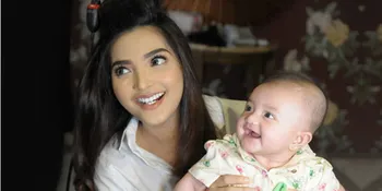 Saat Baby Arsy Cium Anang Hermansyah, Hangat dan Bikin Gemas!