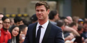 Saat Pulang Kampung, Chris Hemsworth Beli Tiket 'AVENGERS: ENDGAME' Sendiri