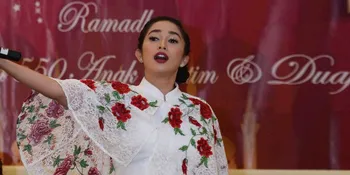 Sahur Tanpa Ditemani Suami, Begini Komentar Ussy Sulistiawaty