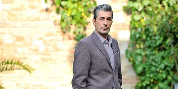 Saling Berpelukan, Erkan Petekkaya Mesra Bareng Istri &#38; Putranya