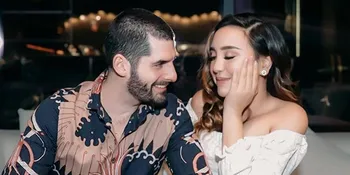 Salmafina Posting Foto Mesra Bareng Pacar Bule, Netizen Ramai Cibir Soal Dosa Tidur Serumah