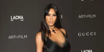 Salut pada Dedikasi Pemadam Kebakaran, Kim Kardashian - Kanye Beri Donasi Fantastis!