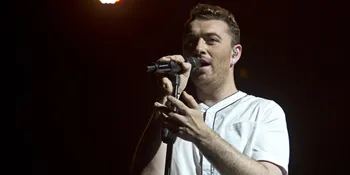 Sam Smith Bocorkan Teaser Video 'Writing's On The Wall'