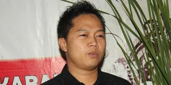 Sandhy Sondoro Nikahi Model Ade Fitrie Sechan