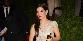 Sandra Bullock Ternyata 'Replika' Michael Jackson, Ini Buktinya!