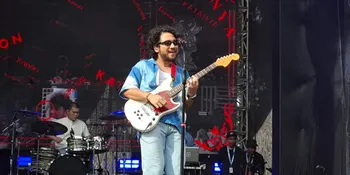 Sapa Jomblo di Tengah Terik Matahari, Kunto Aji Ajak Penonton Eco RunFest 2025 Renungi Resolusi Tahun Depan