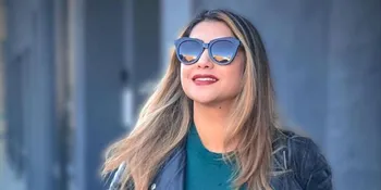 Sarah Azhari Kerap Diprotes Putranya Kala Berpakaian Terbuka, Ungkap Sering Dikirim Foto Hot Sang Ibu Oleh Netizen