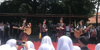 Gara-Gara Satpamnya Viral, SMA di Tangsel ini Didatangi JKT48