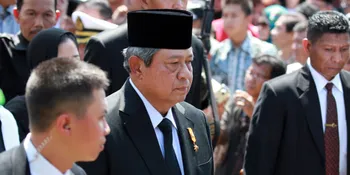 SBY Sempat Stres Bukunya Terlalu Tebal