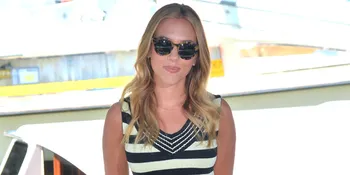 Scarlett Johansson Raih Gelar Wanita Terseksi Dunia (Lagi)!