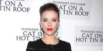 Scarlett Johansson - Romain Dauriac Tunangan?