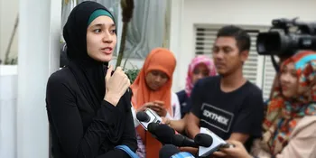 Sebelum Berhijab, Dhini Aminarti Sempat Curhat ke Umi Pipik
