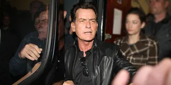 Sebelum Idap HIV, Charlie Sheen Tiduri Lebih Dari 5.000 Wanita?