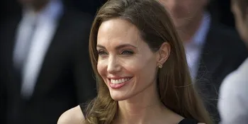 Sebelum Terkenal, Angelina Jolie Sempat Jadi Tukang Kubur!