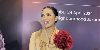 Sebut Make Up Identik dengan Para Penampil, Kris Dayanti Apresiasi Lady Boy yang Suka Dandan Seperti Dirinya