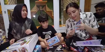 Sederet Kado Mewah yang Diterima Rafathar di Hari Ulang Tahun, Dapat Banyak Mainan dan Baju Mahal dari Desainer Ternama