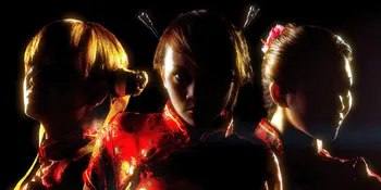 Sederhana dan Elegan, Poster 'THE LEGEND OF TRIO MACAN'