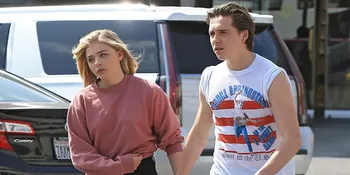 Selalu Mesra, Brooklyn Beckham - Chloe Moretz Dikabarkan Putus