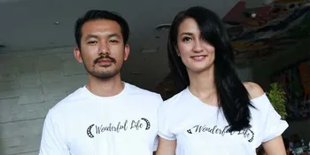 Selamat! Atiqah Hasiholan dan Rio Dewanto Dikaruniai Anak Pertama
