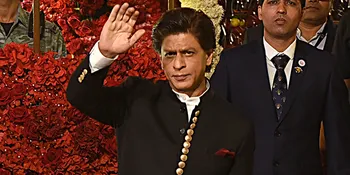Selamatkan Manajer Aishwarya Rai, Shahrukh Khan Alami Luka Bakar Ringan