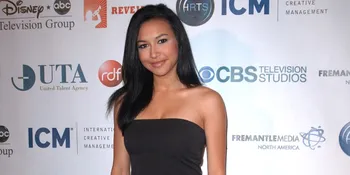Selfie Ala Kim, Naya Rivera Dirumorkan Perbesar Area Pribadi