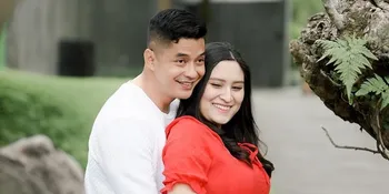 Sempat Dirahasiakan, Adly Fairuz Pamer Foto Bareng Sang Anak yang Ganteng Banget!