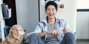 Sempat Dirumorkan Cerai, Song Joong Ki Santai dan Penuh Tawa di Brunei