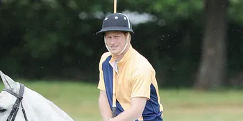 Seperti Apa Gaya Kencan Ala Pangeran Harry - Cressida Bonas?