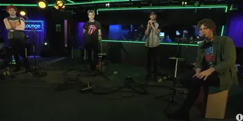 Seperti Ini Nih Penampilan 5SOS Bawakan 'I Miss You' Blink 182