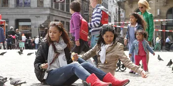 Sepotong Cerita Dari Film 'LAURA & MARSHA'