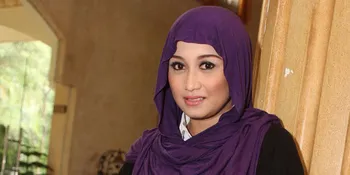 Septy Sanustika ke KPK Naik Mobil Mewah