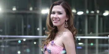 Serba-Serbi Gaun Cantik Michelle Joan di 'WebTVAsia Awards 2016'