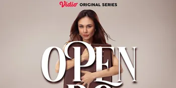 Serial Original Vidio 'OPEN BO' Rilis Poster Perdana, Pose Wulan Guritno Duduk Di Atas Kursi Bikin Gagal Fokus