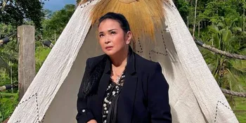 Serunya Jennifer Ipel Bersihkan Kolam Renang Pribadinya yang Super Luas, Sampai Bisa Main Bola