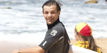 Serunya Surfing Bareng Liam Payne dan Louis Tomlinson!