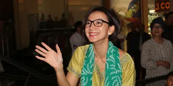 Setelah Raffi Ahmad, Wanda Hamidah Kini Gandeng Pria Lebih Muda