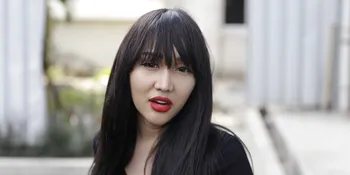 Setelah Unggah Ijazah, Gebby Vesta Kembali Tunjukkan Identitas Asli Lucinta Luna Lewat Akta Kelahiran