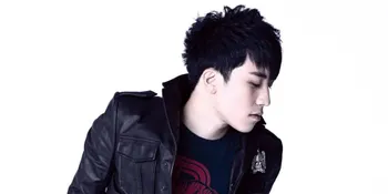 Seungri Big Bang Selca Bareng Min Woo Shinhwa, Ganteng!