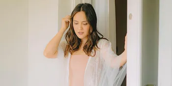 Shandy Aulia Ungkap Masa Kecilnya, Hampir Nangis Lihat Foto Keluarga Orang Lain