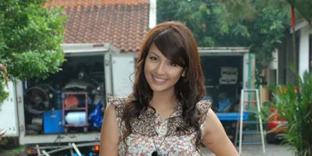 Sharena Gunawan Ketagihan Internet?